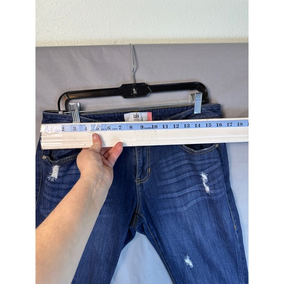 Cabi #3045 Slim Boyfriend Jeans Women's Size 8 Distressed Denim Blue Stretched - Picture 5 of 8